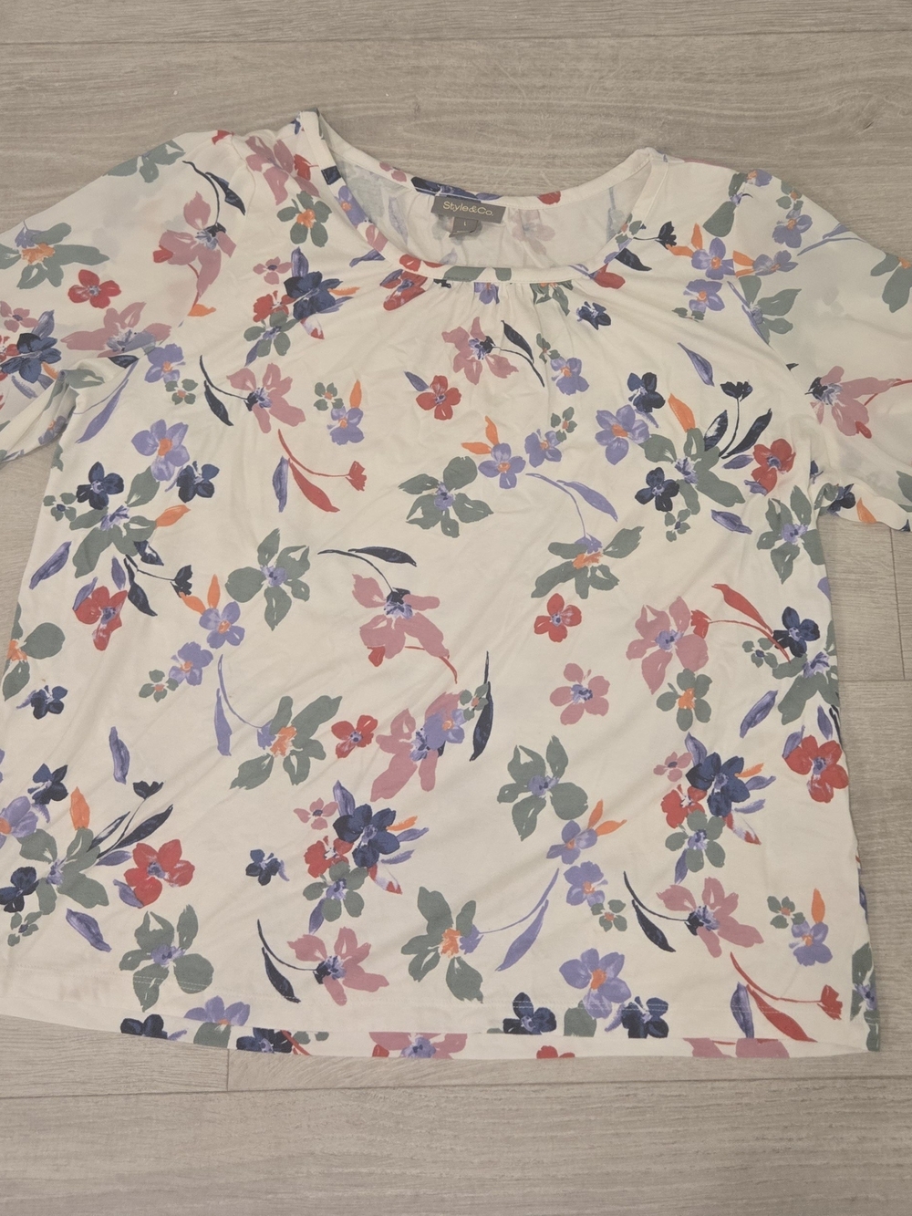 Style & Co. White Floral Scoop Neck Short Sleeve Top